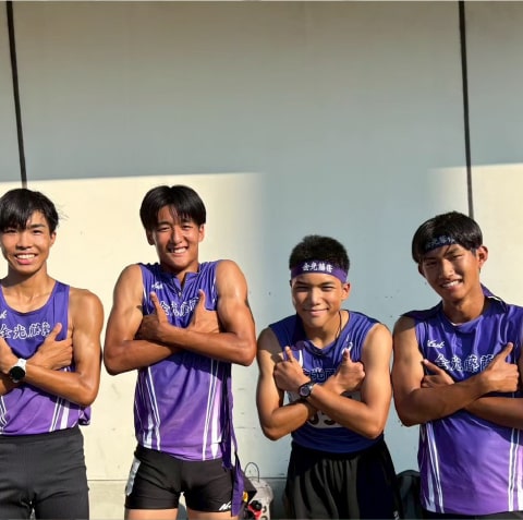 学校行事の様子をまとめたコラージュ写真。運動会、文化祭、授業風景などで構成されている。